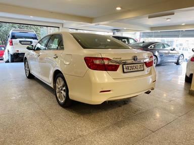 Toyota Camry Hybrid