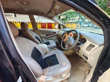 Sold TOYOTA INNOVA V MODEL