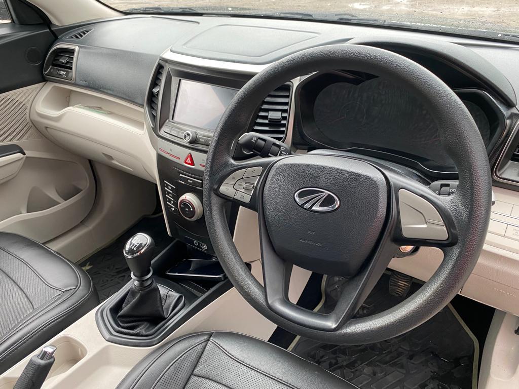 2021 XUV 300 W6 BLACK 🖤 COLOUR MANUAL PETROL