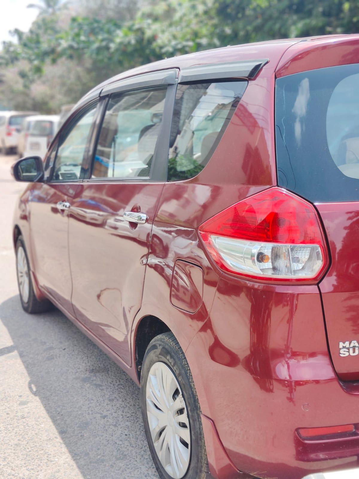 MARUTI Suzuki ertiga vxi