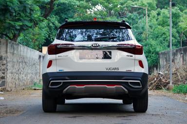 KIA SELTOS GTX DCT DUAL TONE