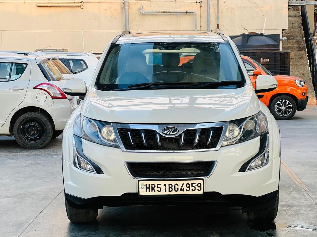 Mahindra Xuv 500 W10 2015 Automatic Diesel