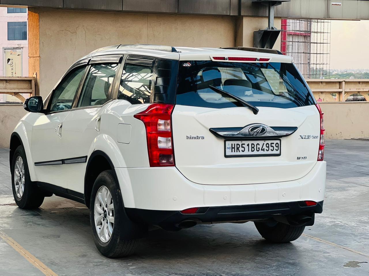 Mahindra Xuv 500 W10 2015 Automatic Diesel