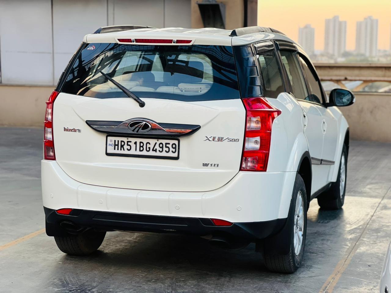 Mahindra Xuv 500 W10 2015 Automatic Diesel