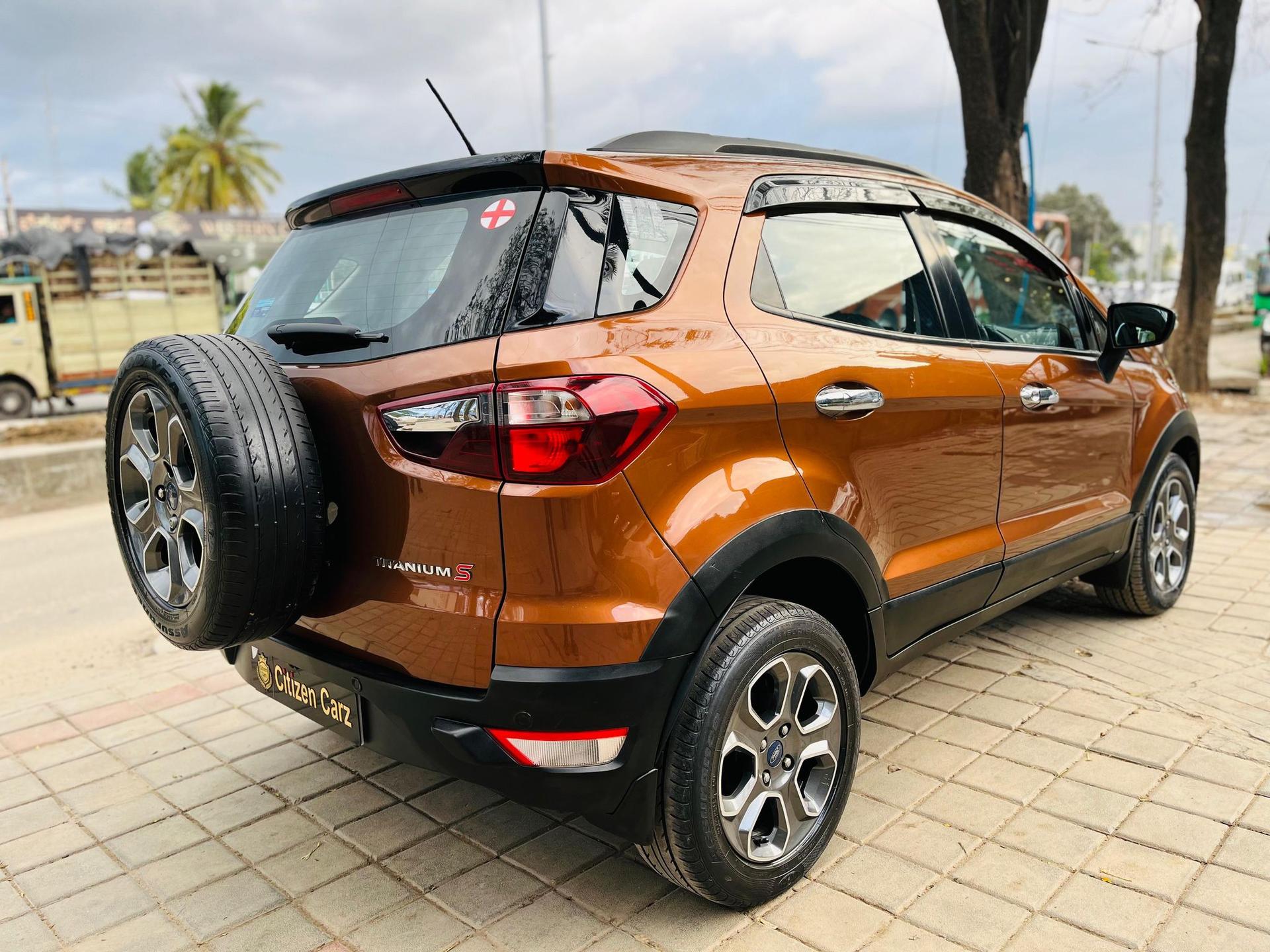 *FORD ECOSPORT TITANIUM PLUS MANUAL PETROL*