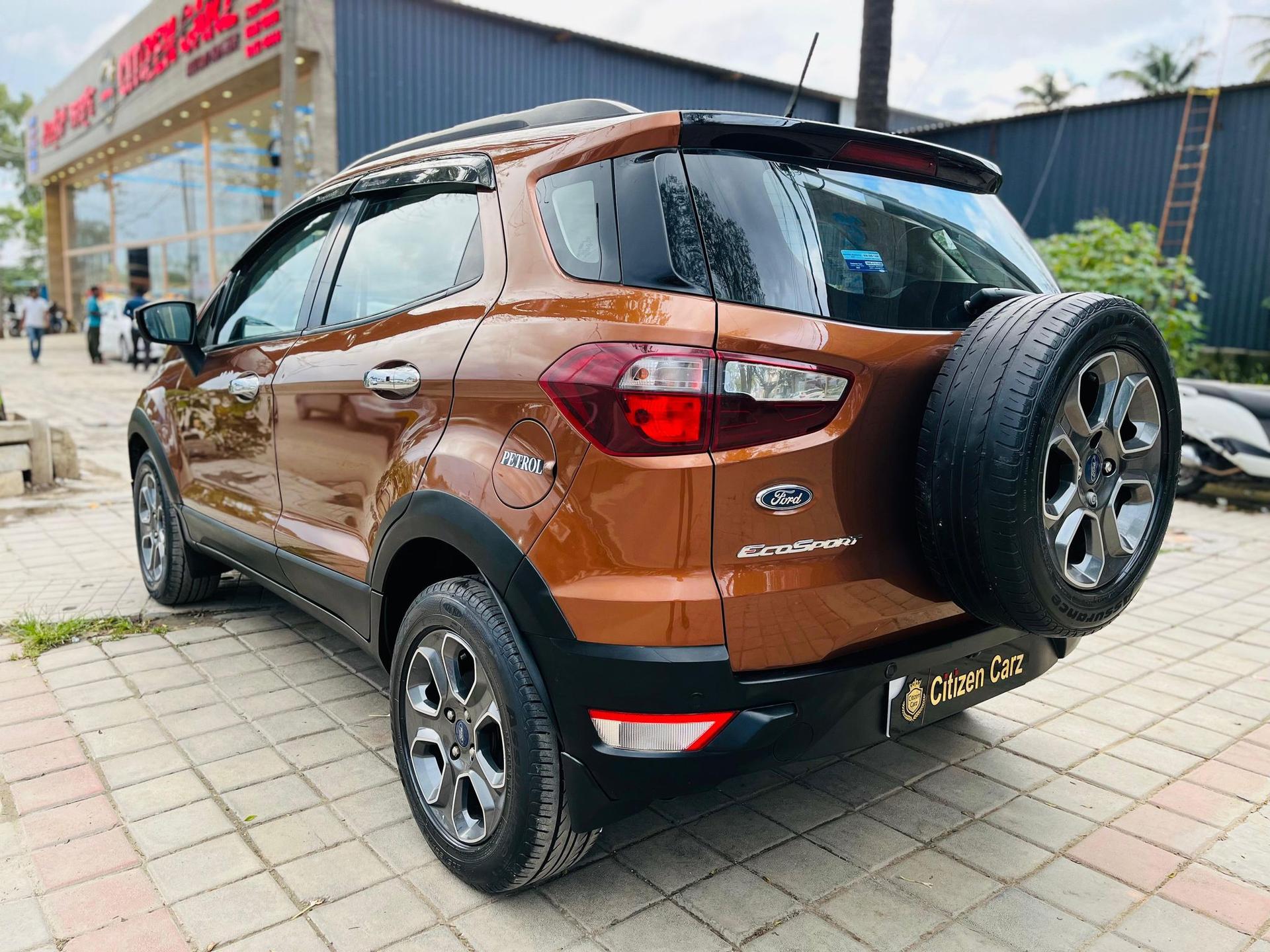 *FORD ECOSPORT TITANIUM PLUS MANUAL PETROL*