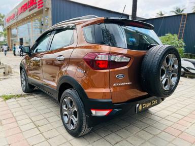 *FORD ECOSPORT TITANIUM PLUS MANUAL PETROL*