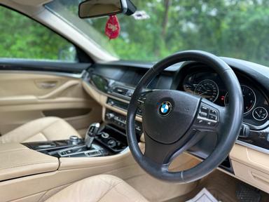 BMW 5-SERIES 520D