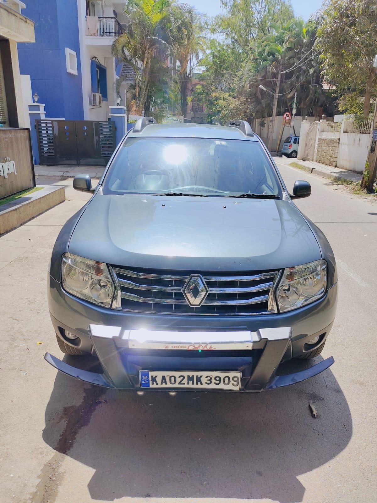 Renault Duster RXL Petrol 85ps