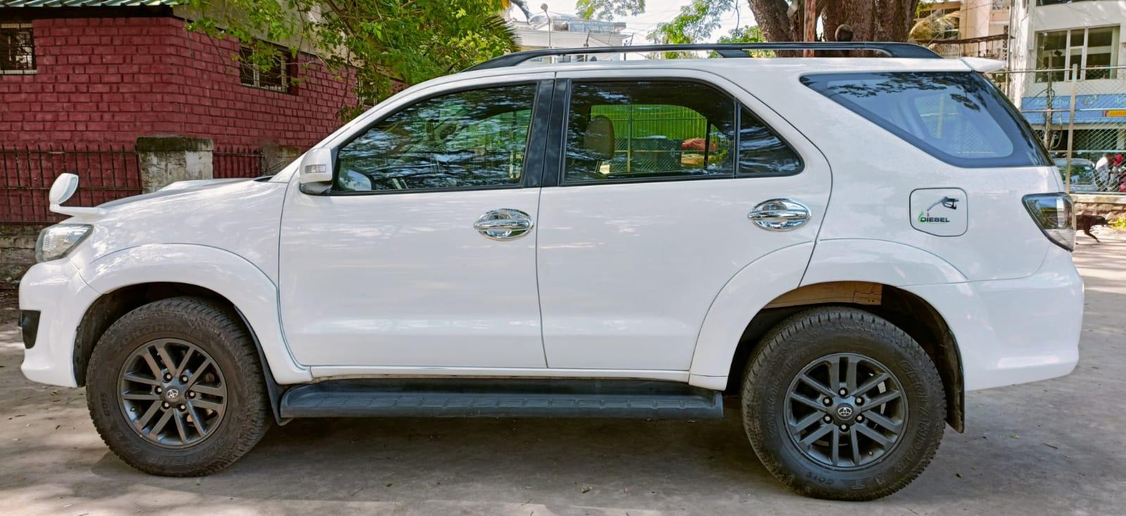 Toyota Fortuner 4×2 AT