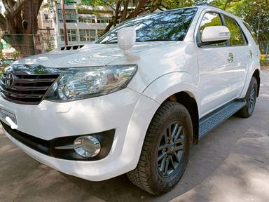 Toyota Fortuner 4×2 AT