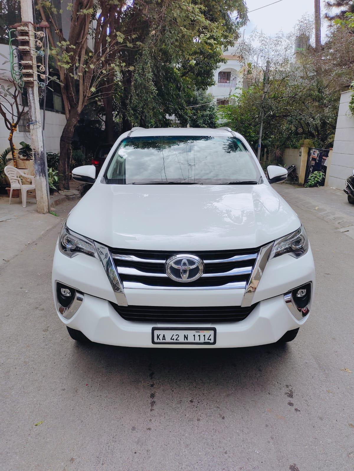 Fortuner 4×2 2.8 AT