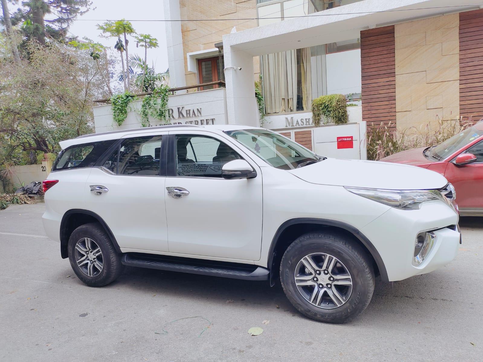 Fortuner 4×2 2.8 AT