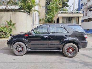 Toyota Fortuner 3.0 4×4 MT