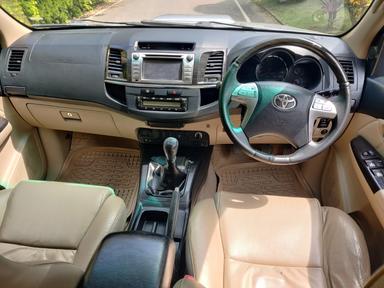 Toyota Fortuner 4×2 MT