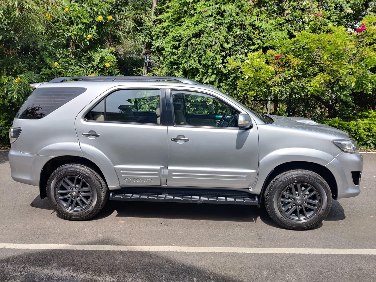 Toyota Fortuner 4×2 MT