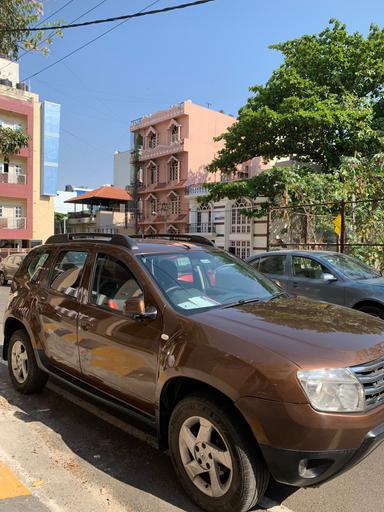 Renault Duster RXL Showroom Maintained