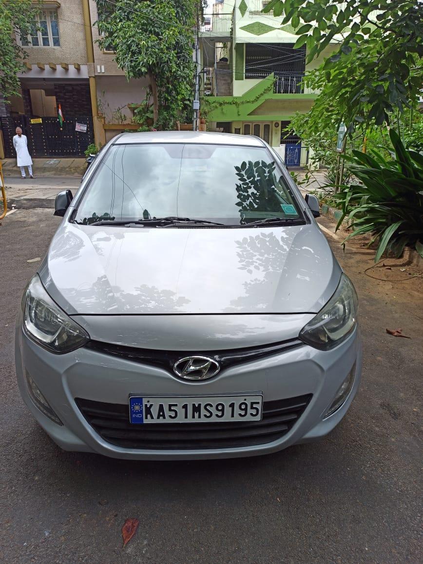 Hyundai i20 SPORTZ 1.2L MT