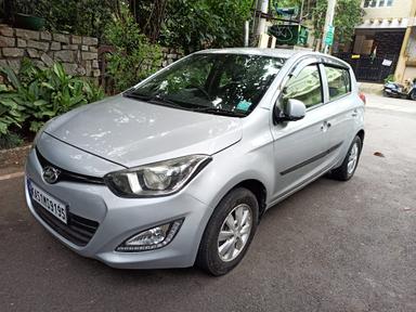 Hyundai i20 SPORTZ 1.2L MT