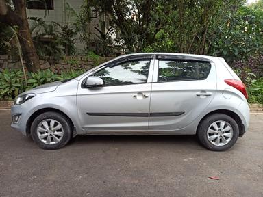 Hyundai i20 SPORTZ 1.2L MT