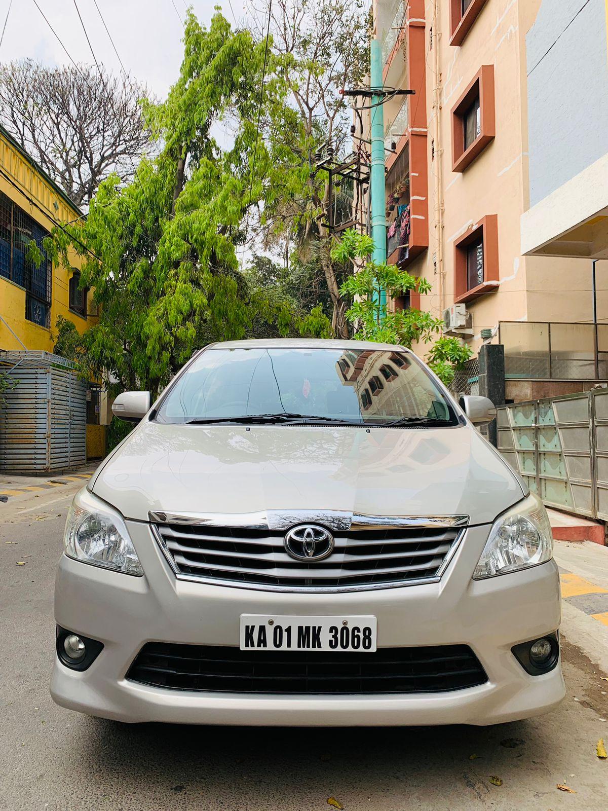 Toyota Innova 2.5 V top end