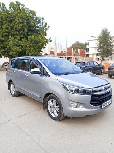 INNOVA CRYSTA 2.8 Z AUTOMATIC TOP MODEL