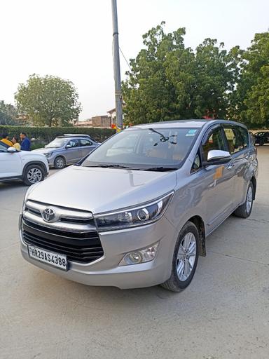 INNOVA CRYSTA 2.8 Z AUTOMATIC TOP MODEL