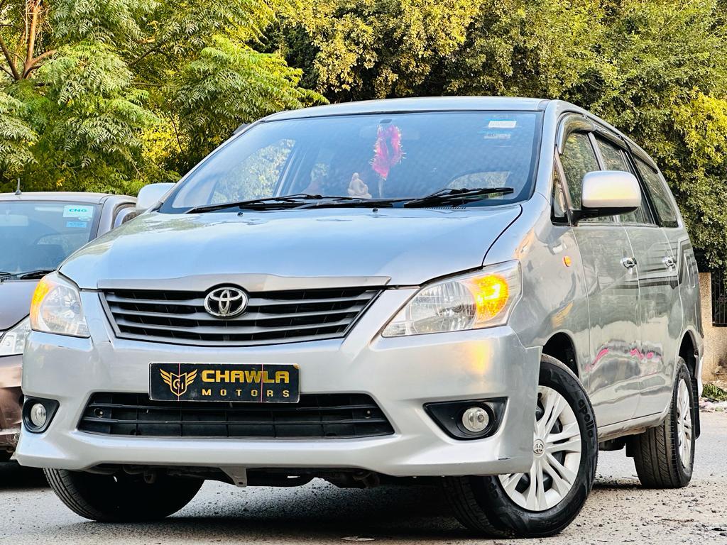 Toyota Innova 2.5G diesel model 2015 running 85k Up number