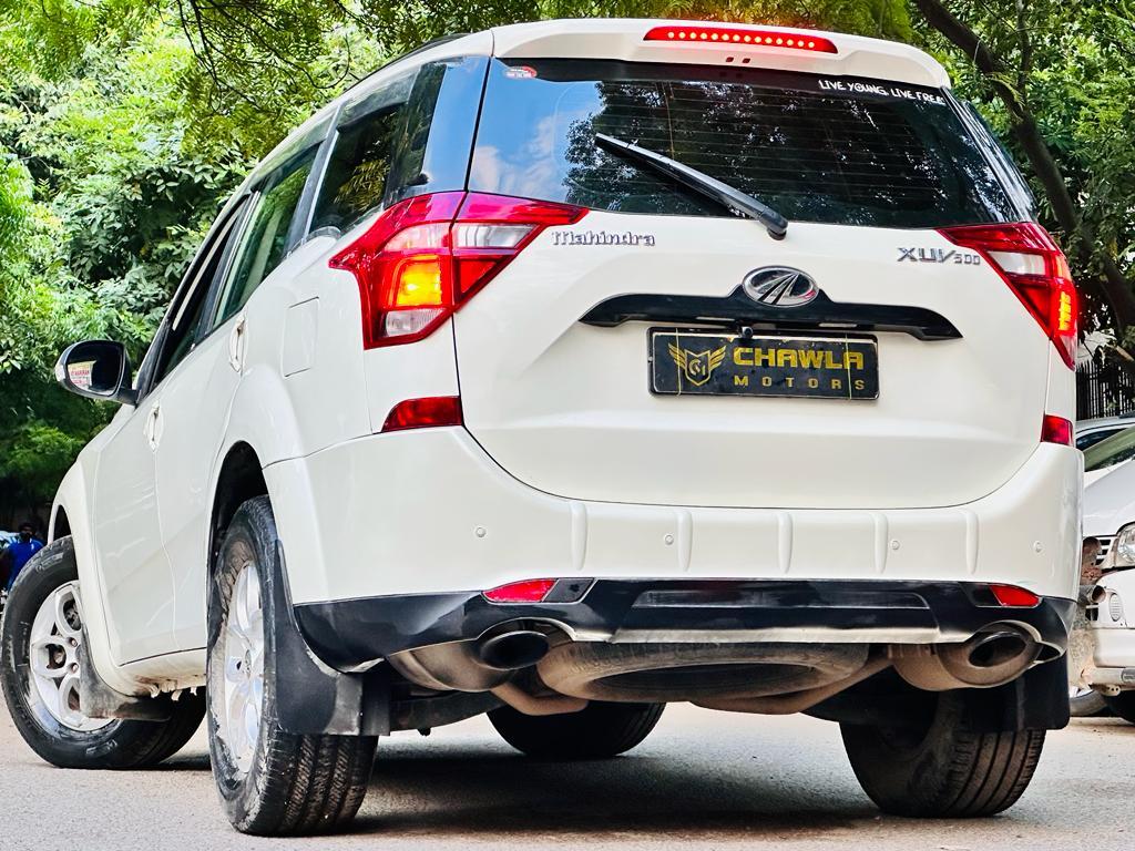 Mahindra XUV w5 model 2018 running 45k DL number