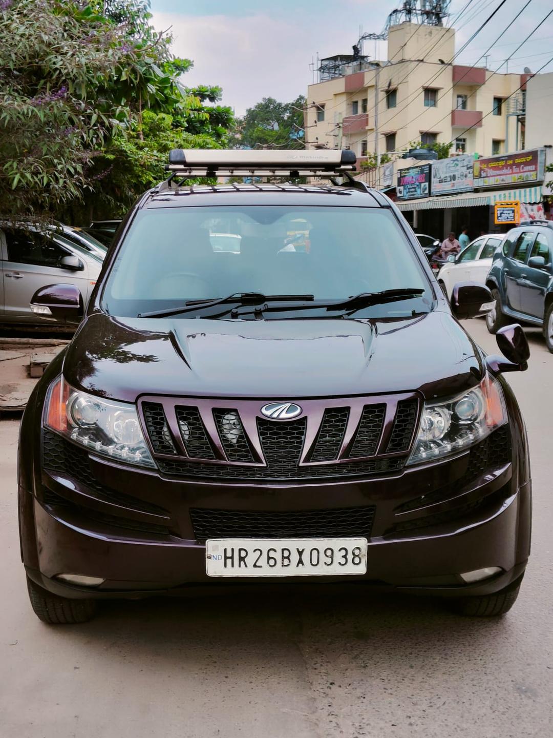 Mahindra XUV 500 W8