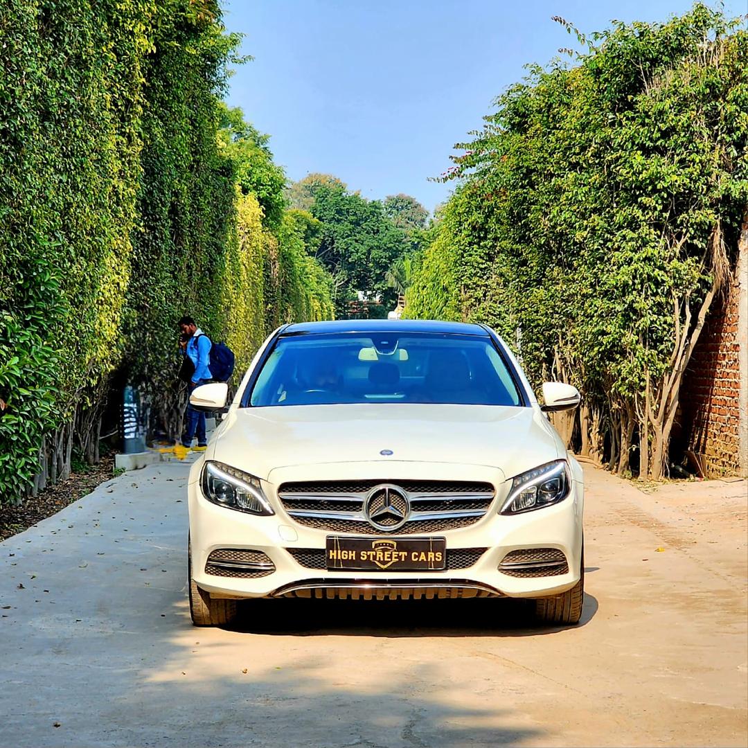 MERCEDES BENZ C220D