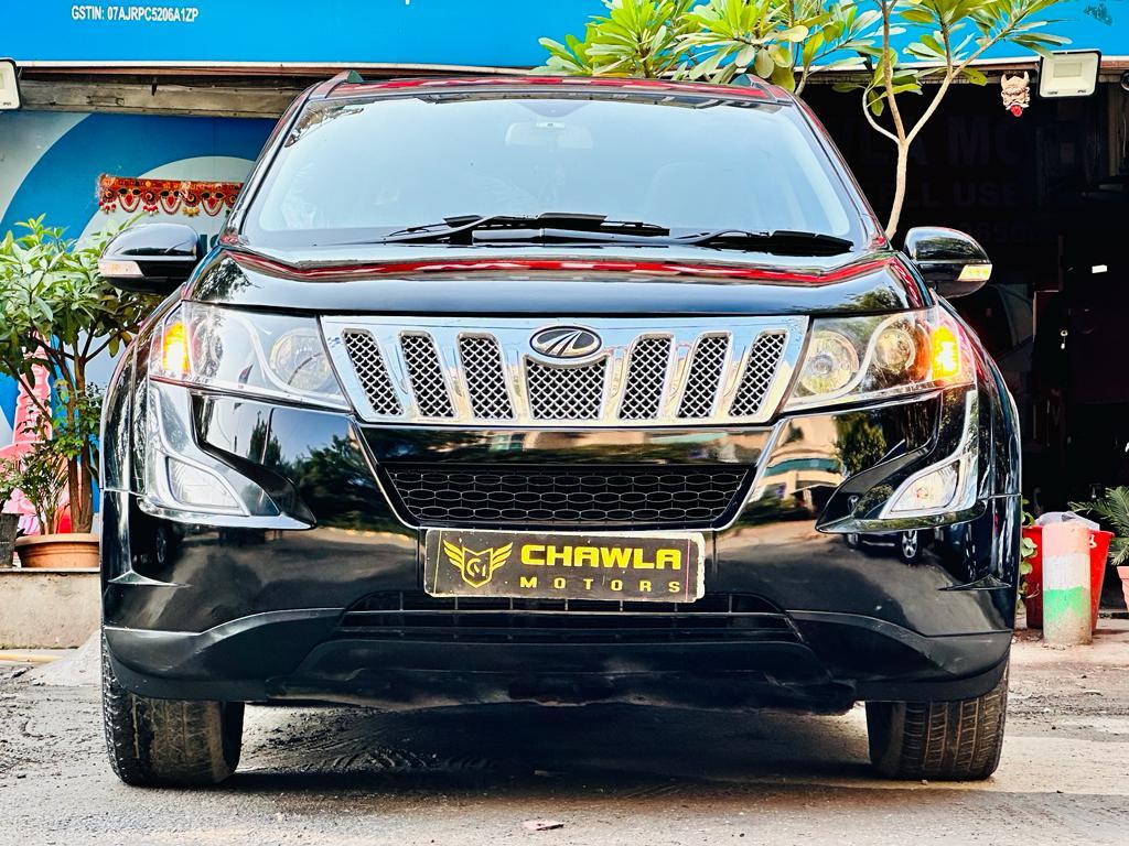 Mahindra XUV W10 with sunroof push automatic model 2017 running 96k DL number