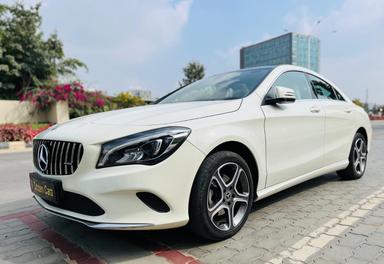 *MERCEDES BENZ CLA 200 STYLE AUTOMATIC DIESEL*