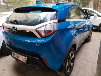 TATA Nexon xz+1.5  diesel model 2017 running 52k HR number