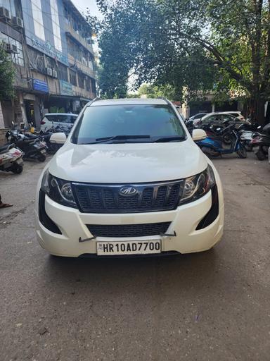 (XUV 500 w4)**2017 model