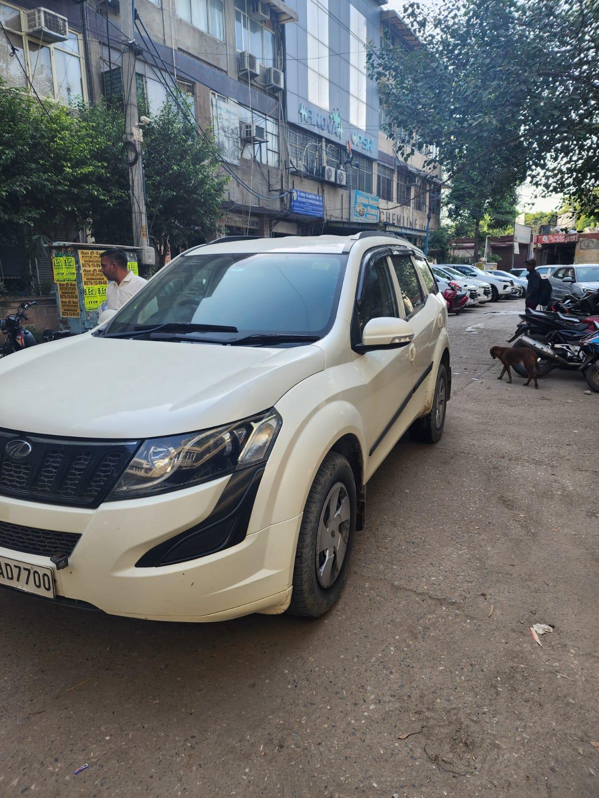 (XUV 500 w4)**2017 model