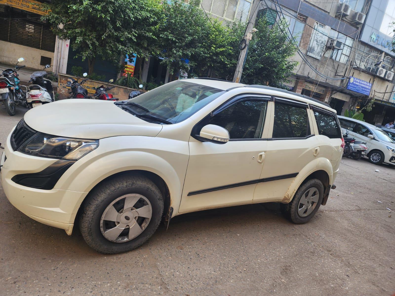 (XUV 500 w4)**2017 model