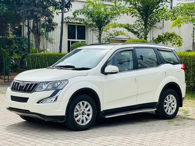 MAHINDRA XUV 500 W10 MT 2015