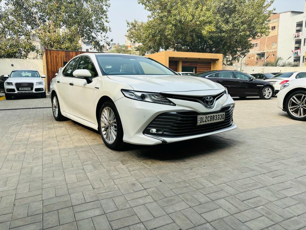 TOYOTA CAMRY 2020