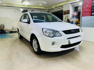 FORD FIESTA ZXI 2011