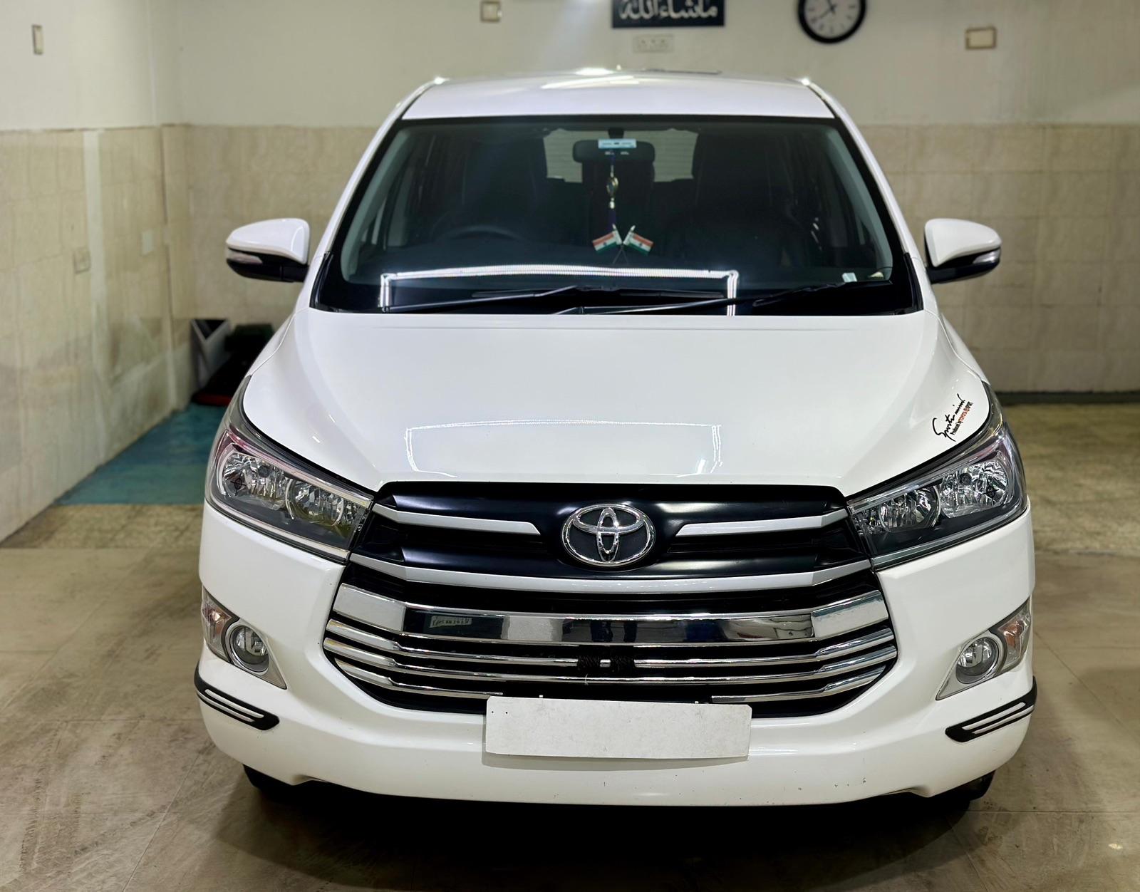 TOYOTA INNOVA CRYSTA GX AT 2016