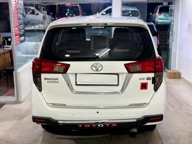 TOYOTA INNOVA CRYSTA GX AT 2016