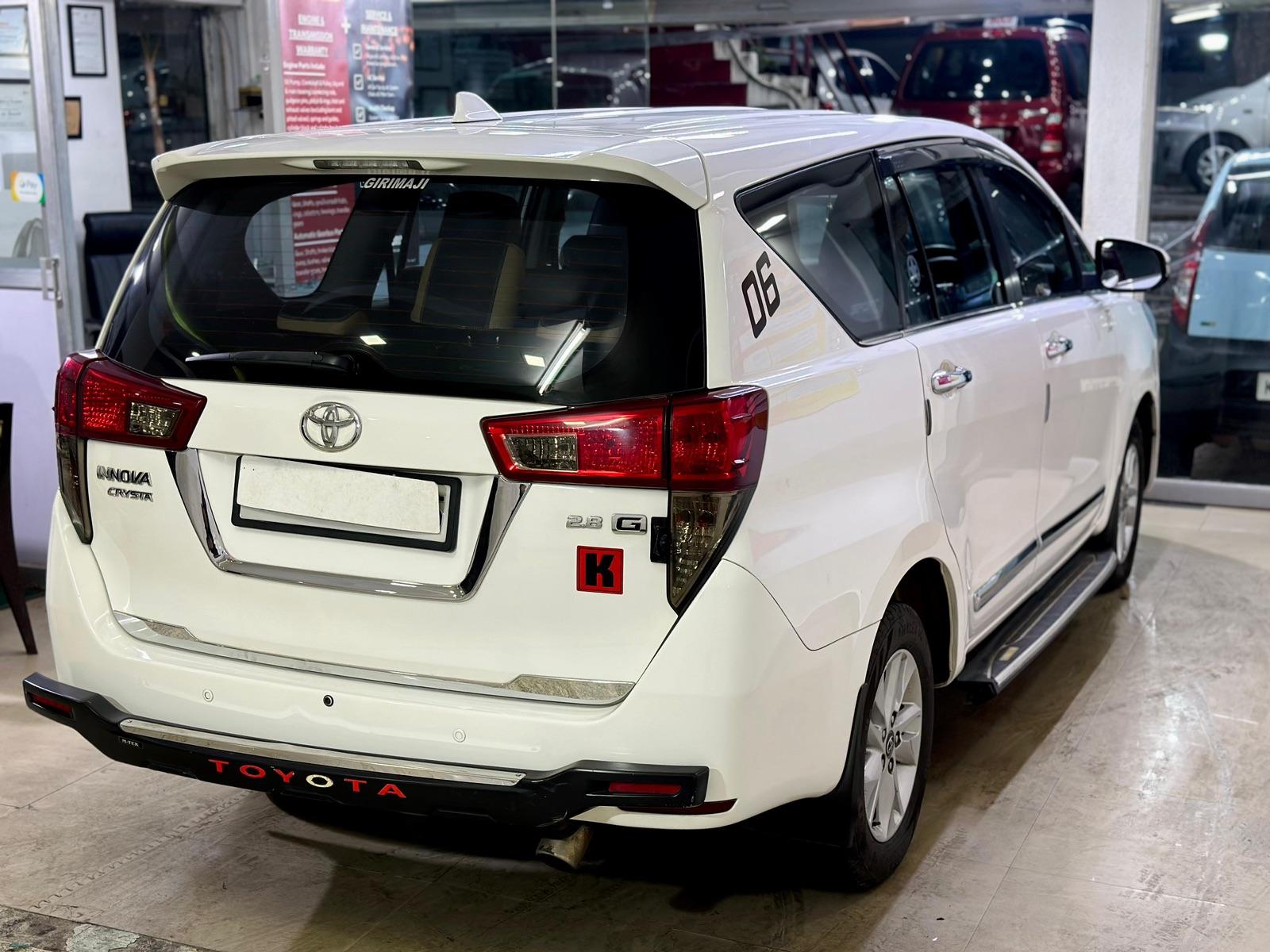 TOYOTA INNOVA CRYSTA GX AT 2016