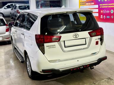 TOYOTA INNOVA CRYSTA GX AT 2016