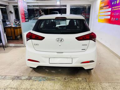 HYUNDAI ELITE I20 ASTA O VTVT MT 2015