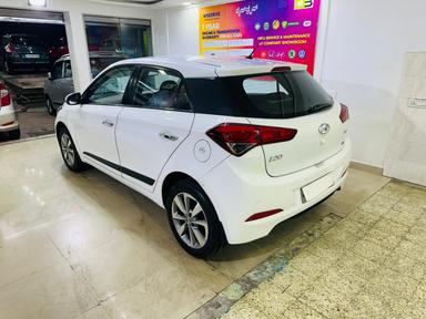 HYUNDAI ELITE I20 ASTA O VTVT MT 2015