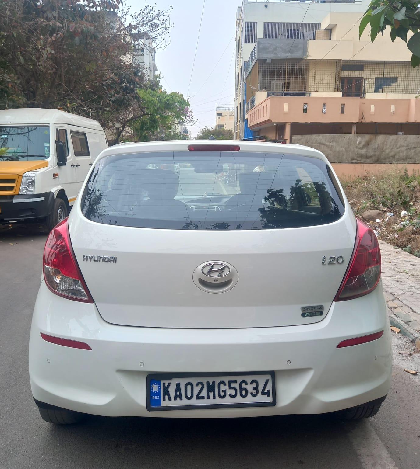 HYUNDAI I20