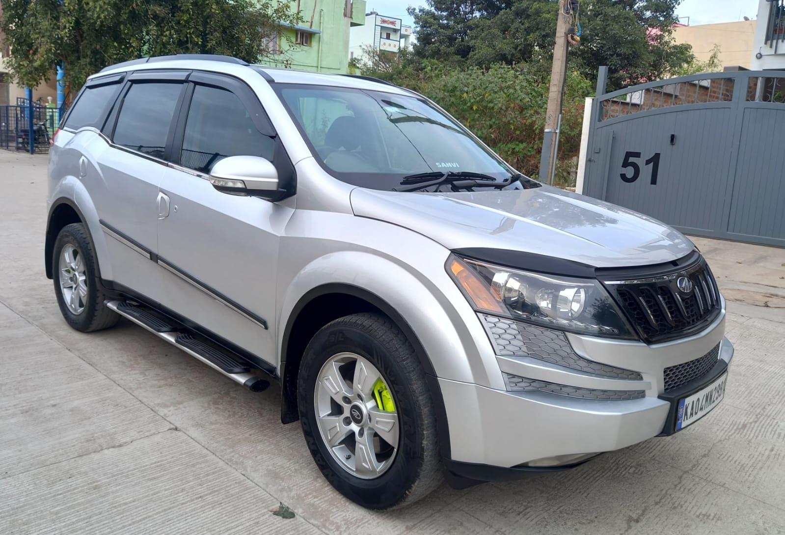 XUV 500 W8