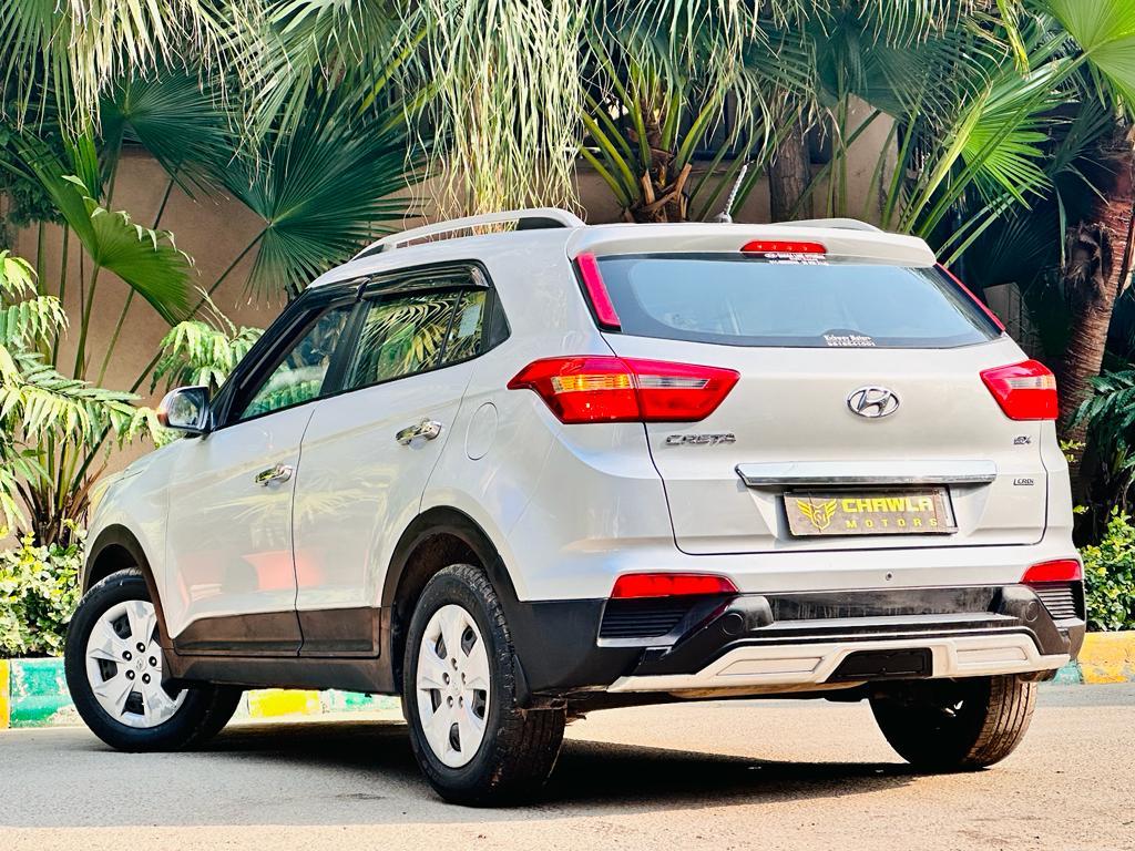 Hyundai Creta 1.6 petrol model 2016 running 68k Up number