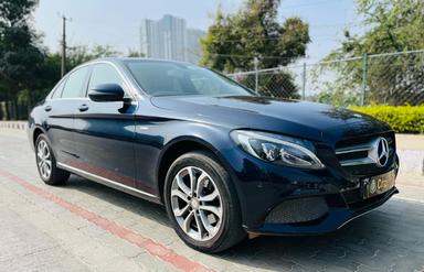 *MERCEDES BENZ C-CLASS C-220D AVANT-GARDE AUTOMATIC DIESEL*